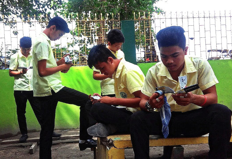 Provide free tracts to missionaries thru the Chick Mission Fund